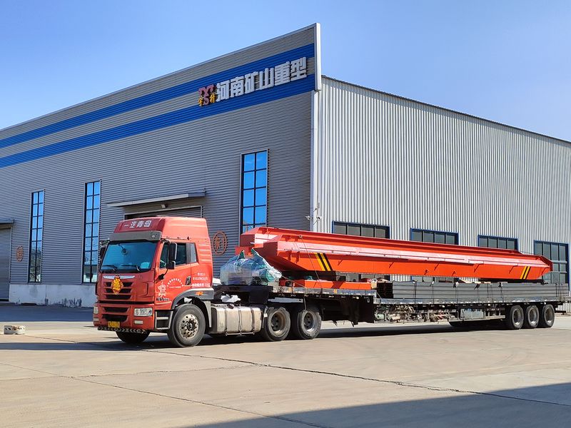 電動(dòng)單梁起重機(jī)，LD20t-26.8m，4臺(tái)，發(fā)往石家莊交付客戶使用。